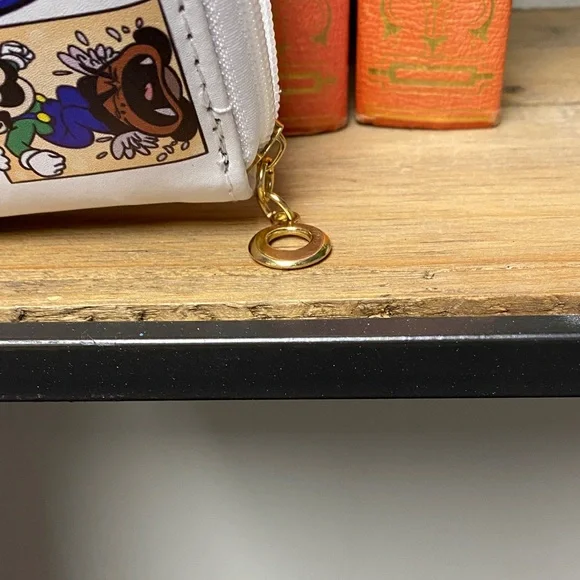 Super Mario White Zip Wallet - Picture 4 of 4